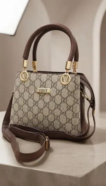 شنطه كروس Classic Monogram الانيقه
