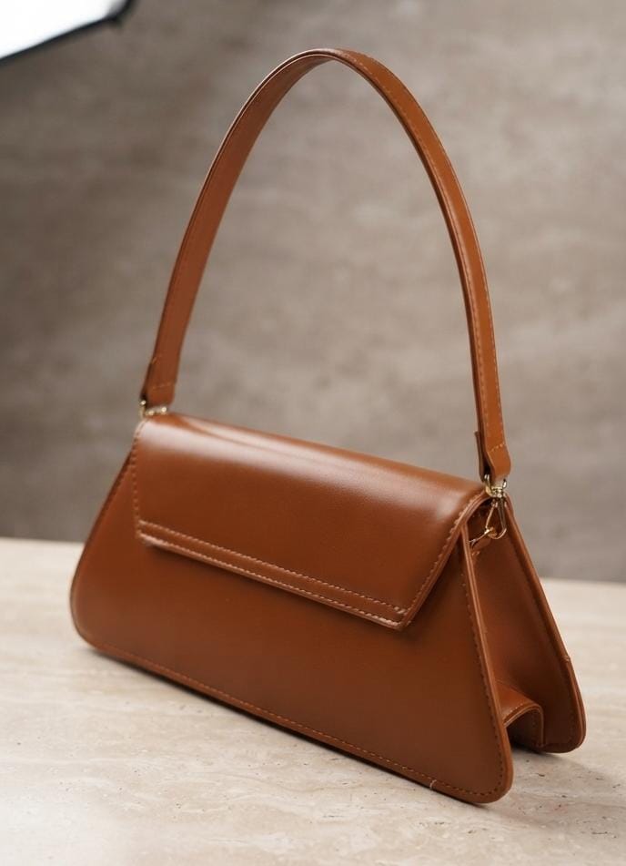 شنطه كروس Geometric Buckle الفاخرة