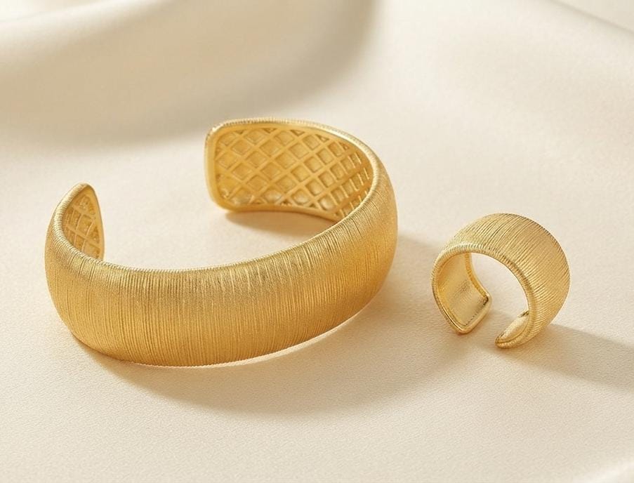 طقم اسوره وخاتم Velvet Gold ستانلس ستيل - مقاوم للصدأ شامل ضمان