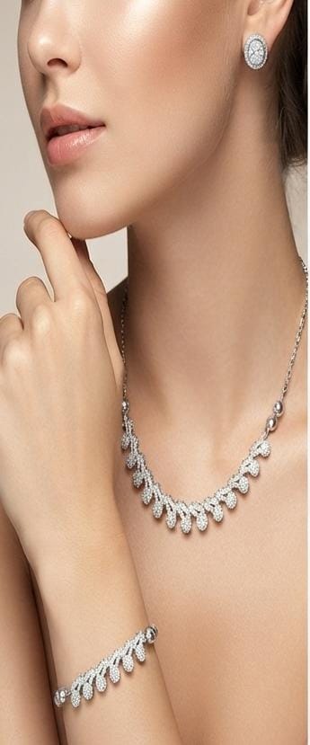 طقم كوليه Crystal pearl ستانلس ستيل - مقاوم للصدأ شامل ضمان